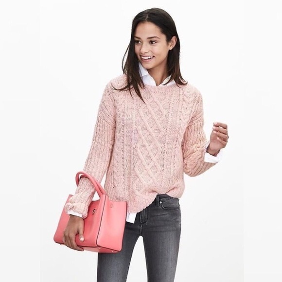 Banana Republic Sweaters - VALENTINE’S SPECIAL 💗💕 Women’s Chunky Cable-Knit Pullover Crew Neck Sweater